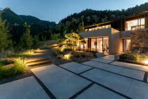 Beautiful Colorado xeriscaping featuring drought-tolerant plants and natural stone elements.